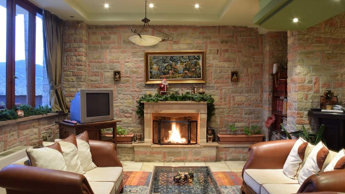 Mont Helmos Hotel