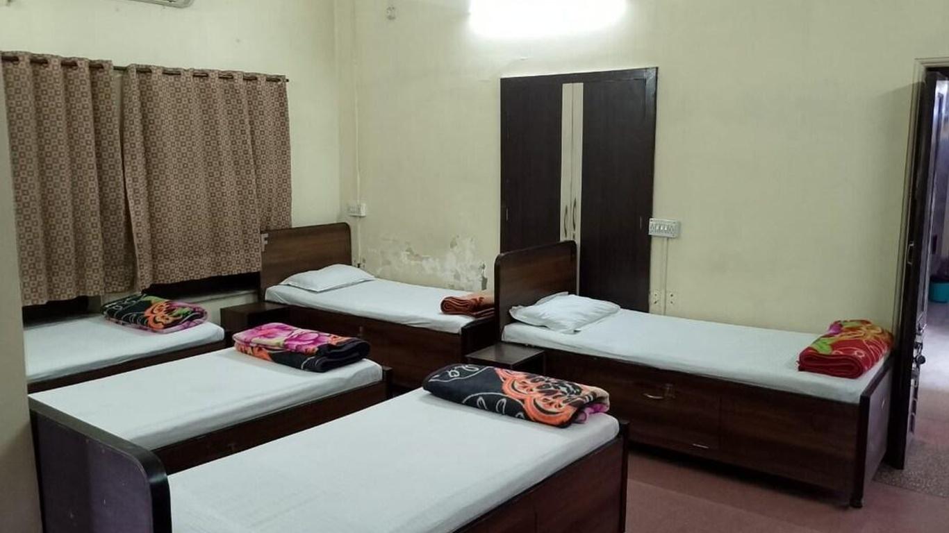 Finestays Shanti Priya Guest House