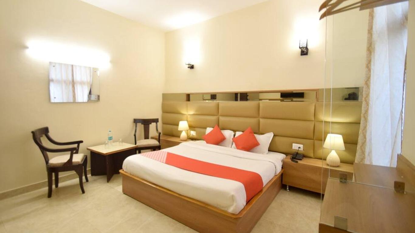 Capital O 11567 Hotel Shivalik Hills
