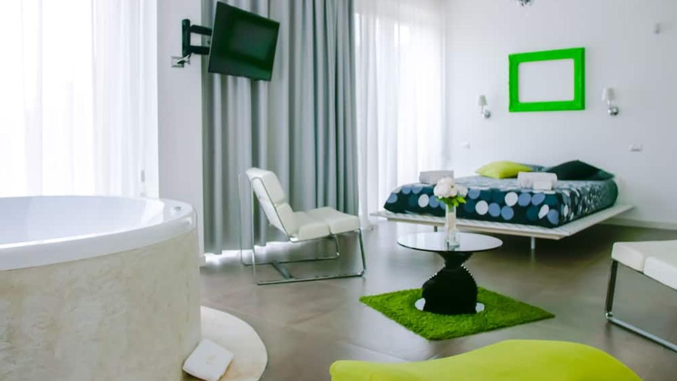 Max Luxury Suite