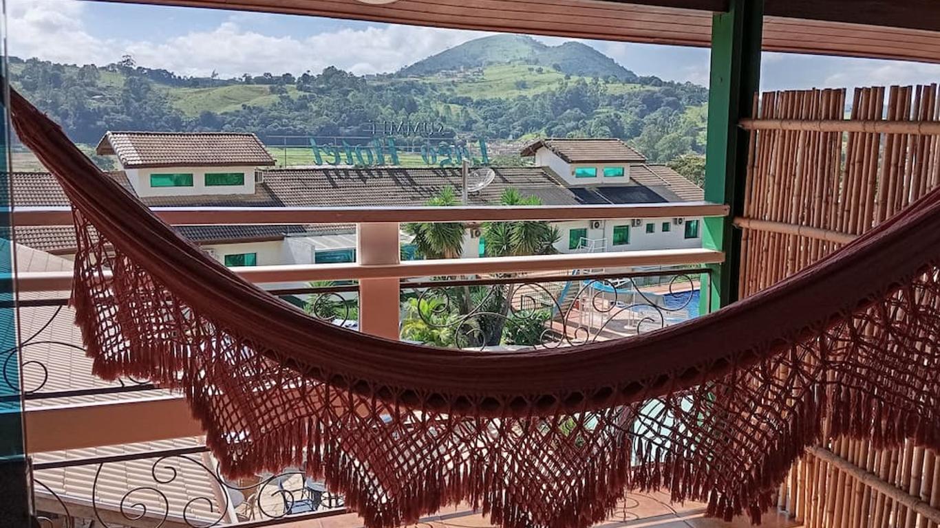 Summit Lago Hotel