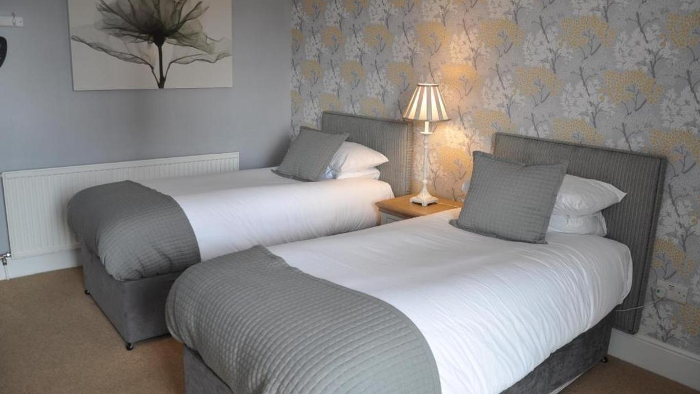 The Beaufort, Raglan