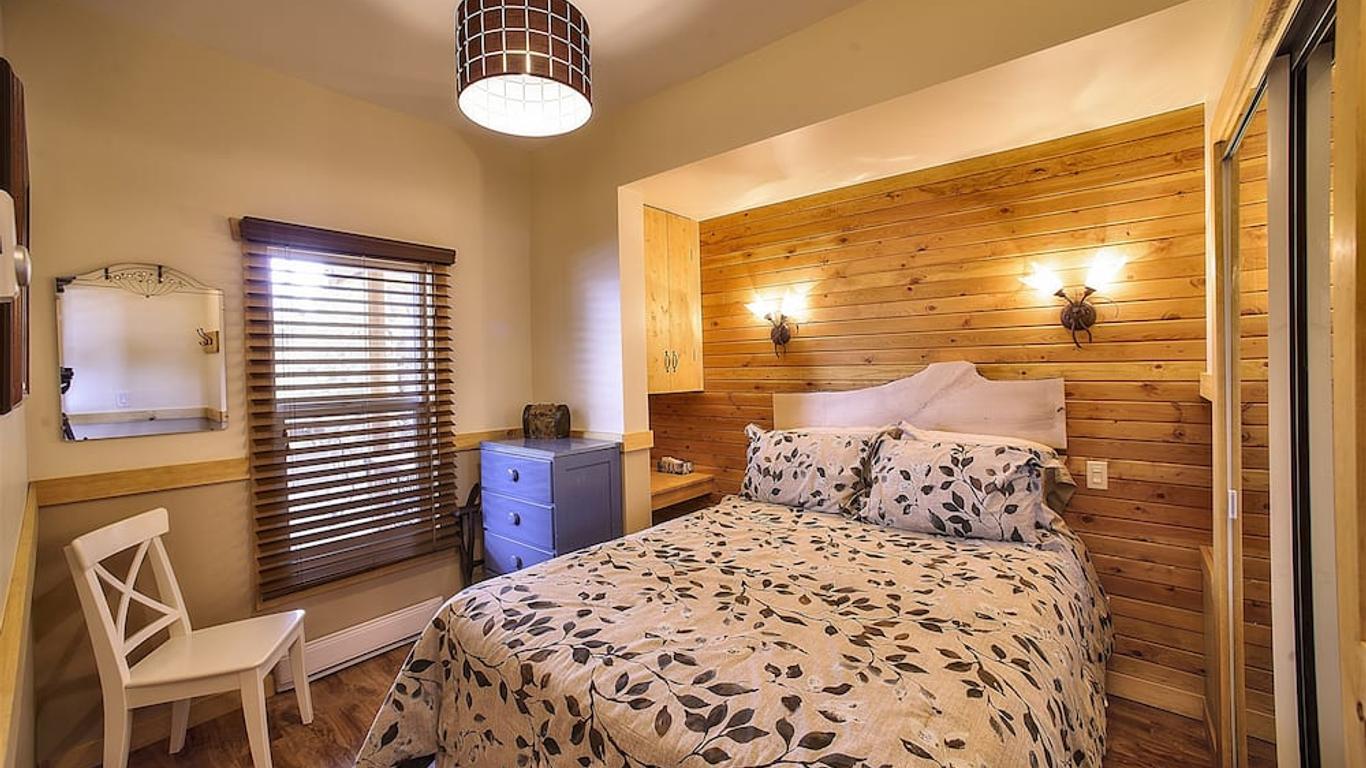 Peachland Eagles Nest B&B