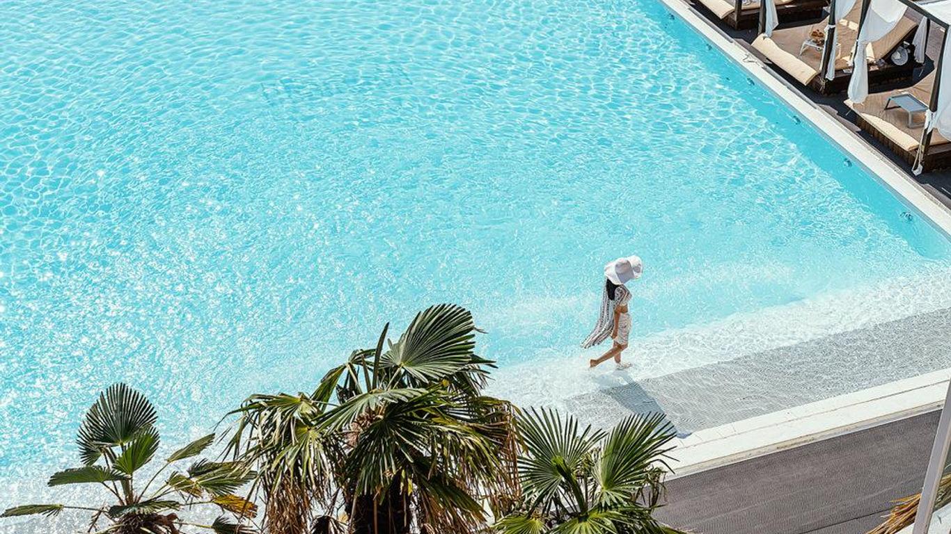 La Terrace Boutique Resort & Spa