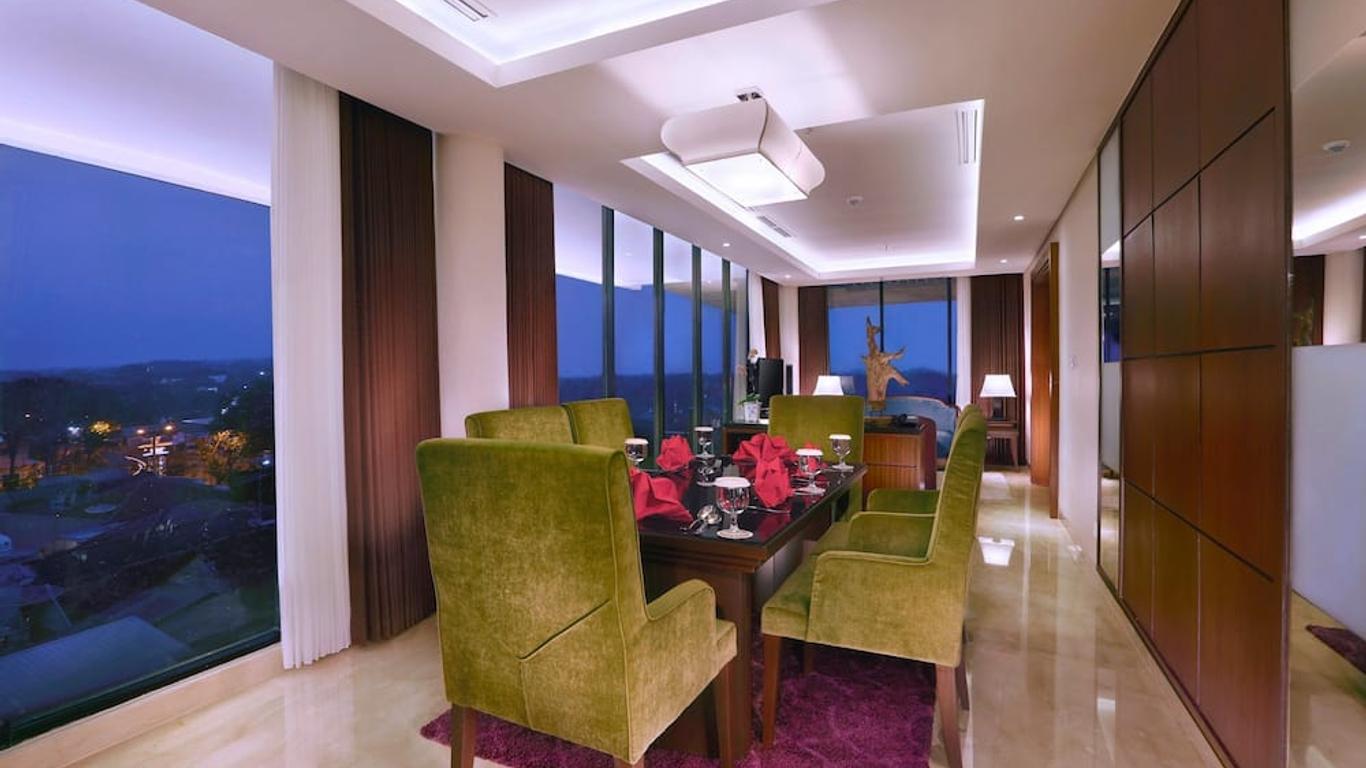 Aston Bojonegoro City Hotel