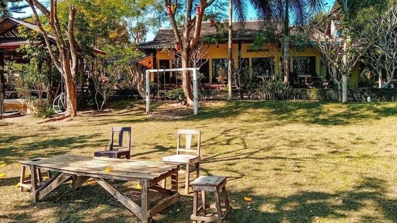 Baan Mai Kon Muang