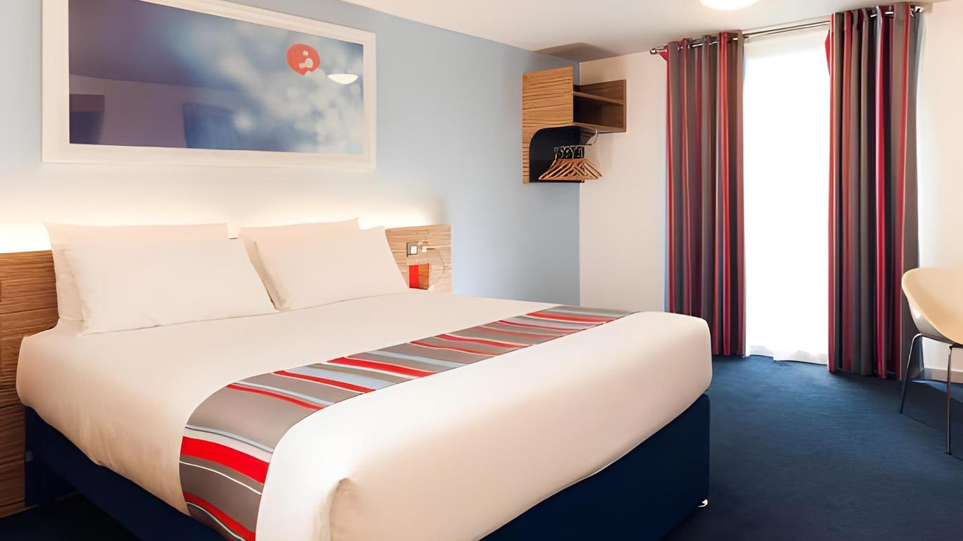 Travelodge Dundee Strathmore Avenue