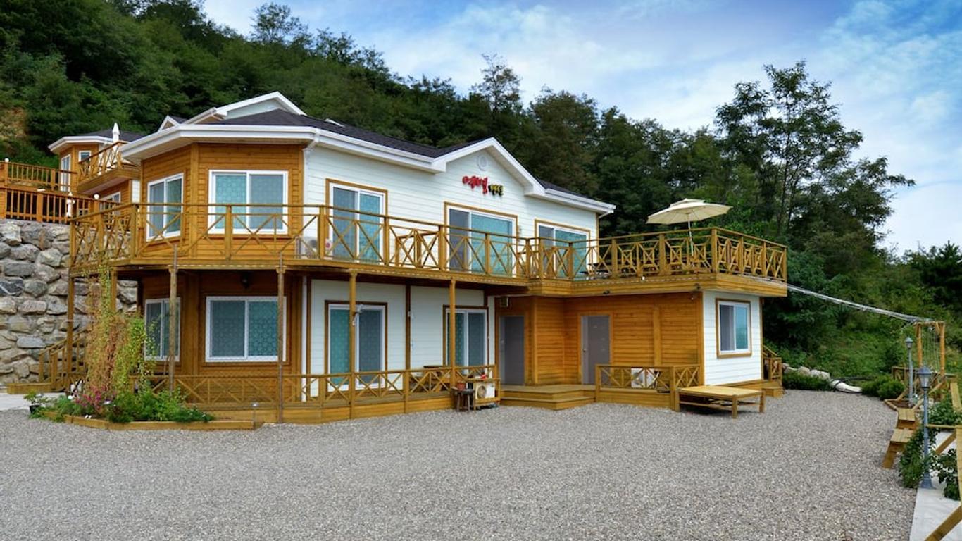 Yeongdeok Yeomyung Pension