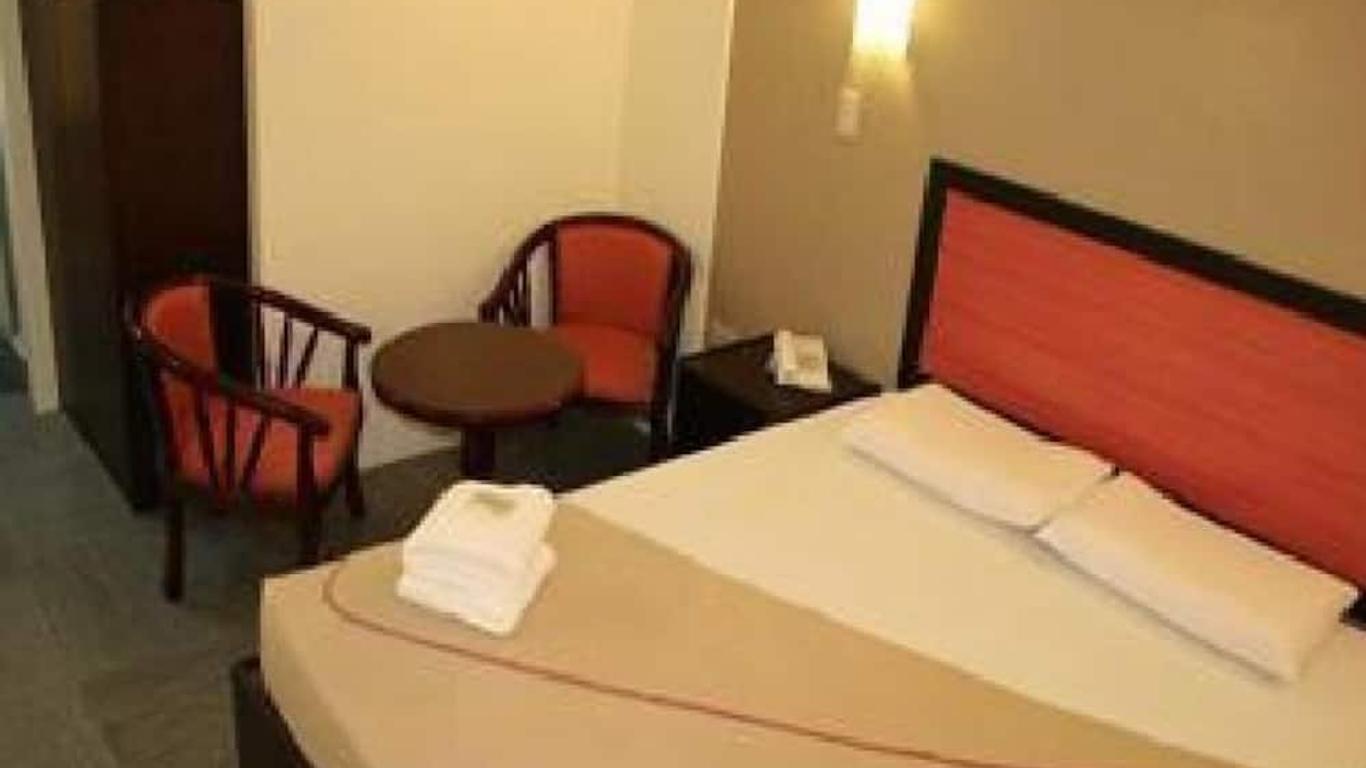 Toilena Room And Board