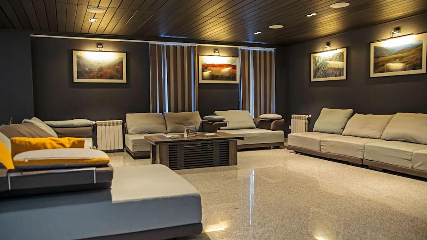 Orbi Palace Hotel & Suites