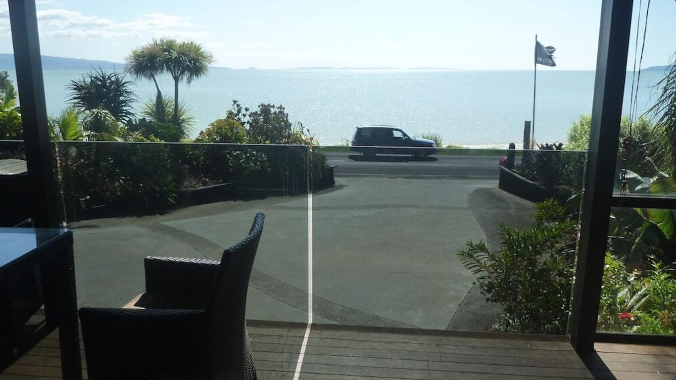 Pohutukawa Coast Bnb