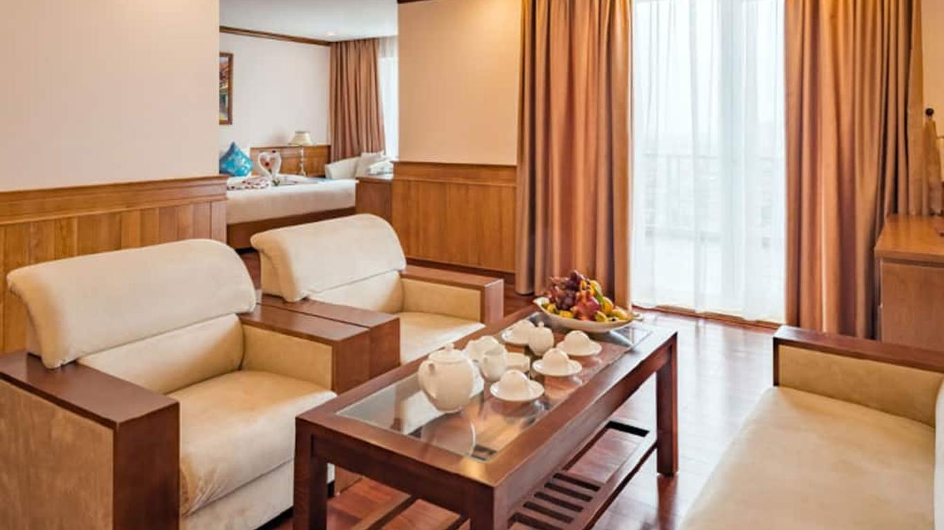 Lam Giang Hotel