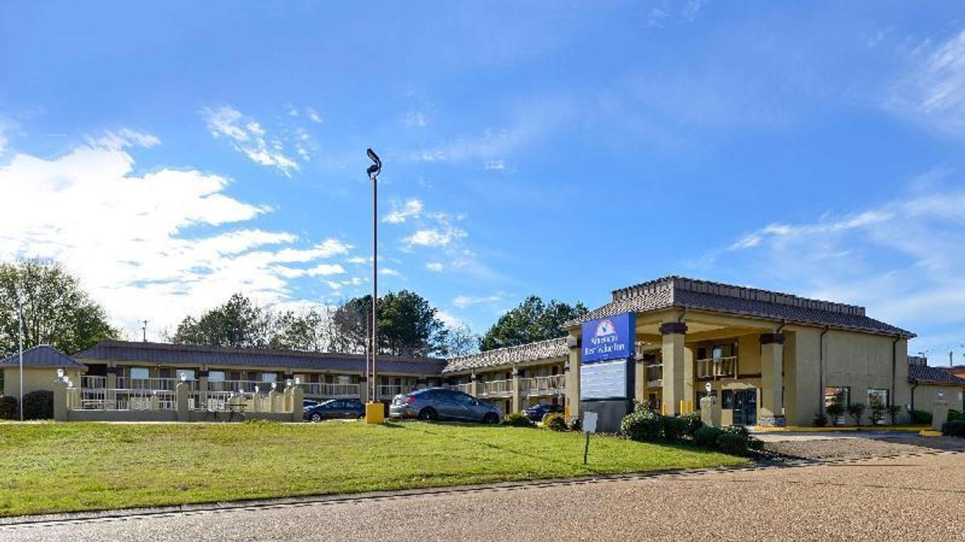 Days Inn & Suites by Wyndham Byram