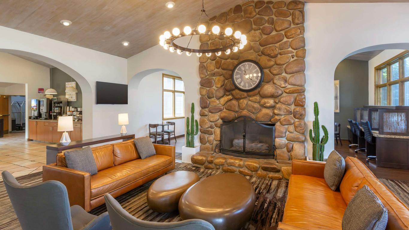 Best Western Plus CottonTree Inn