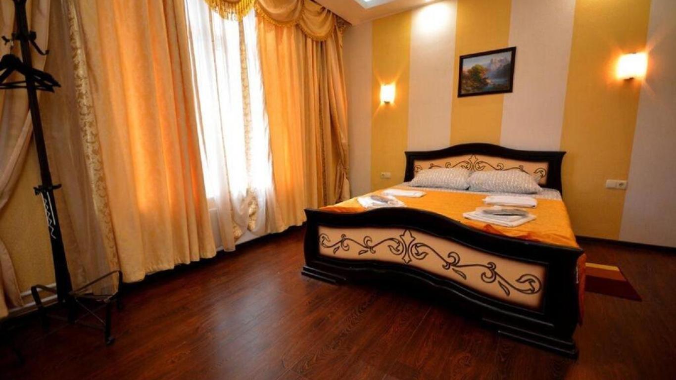 Aviator Hotel