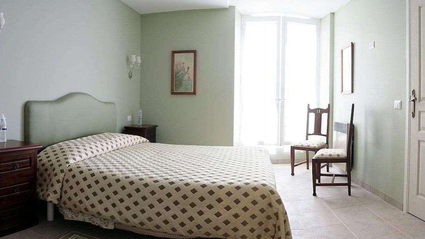 Le Clos des Cèdres b&b