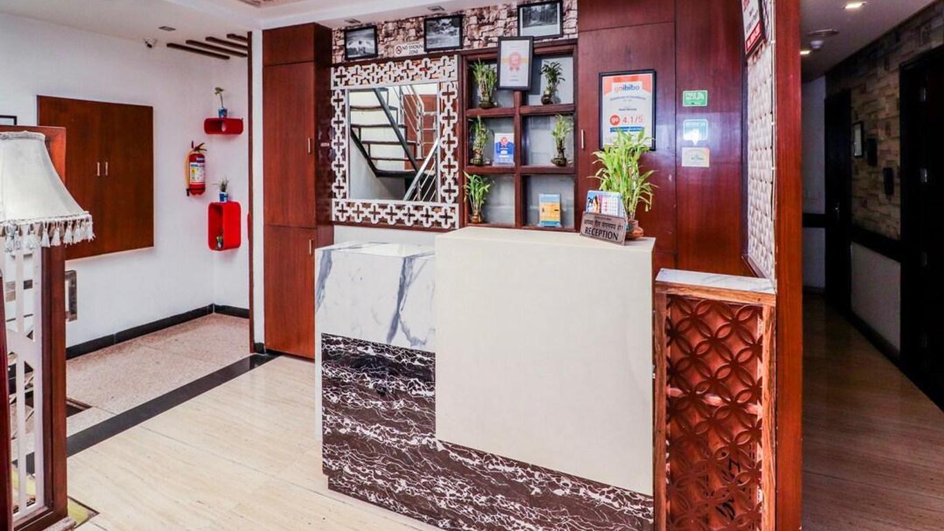 OYO 555 Hotel Mourya