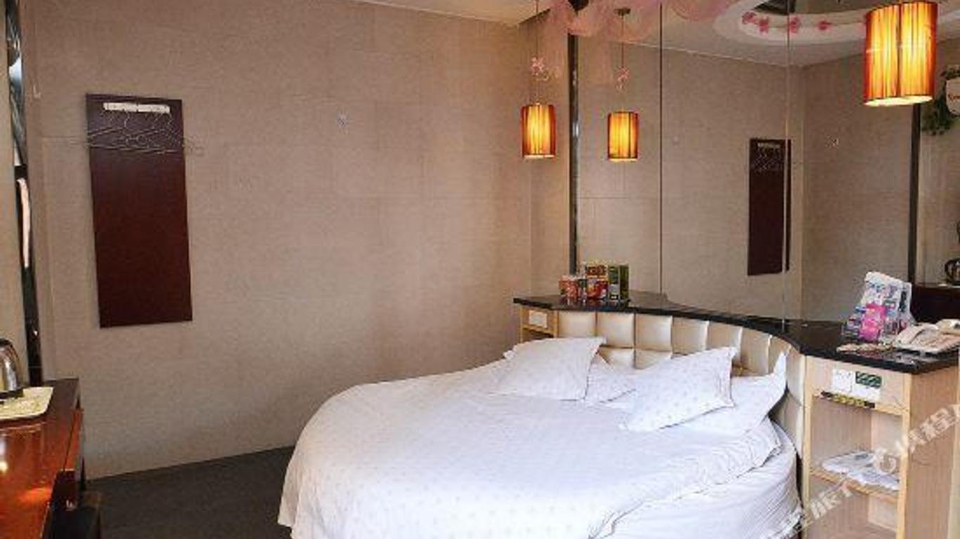 Qingmu Chain Hotel (Ma'anshan Jiefang Road Railway Station)