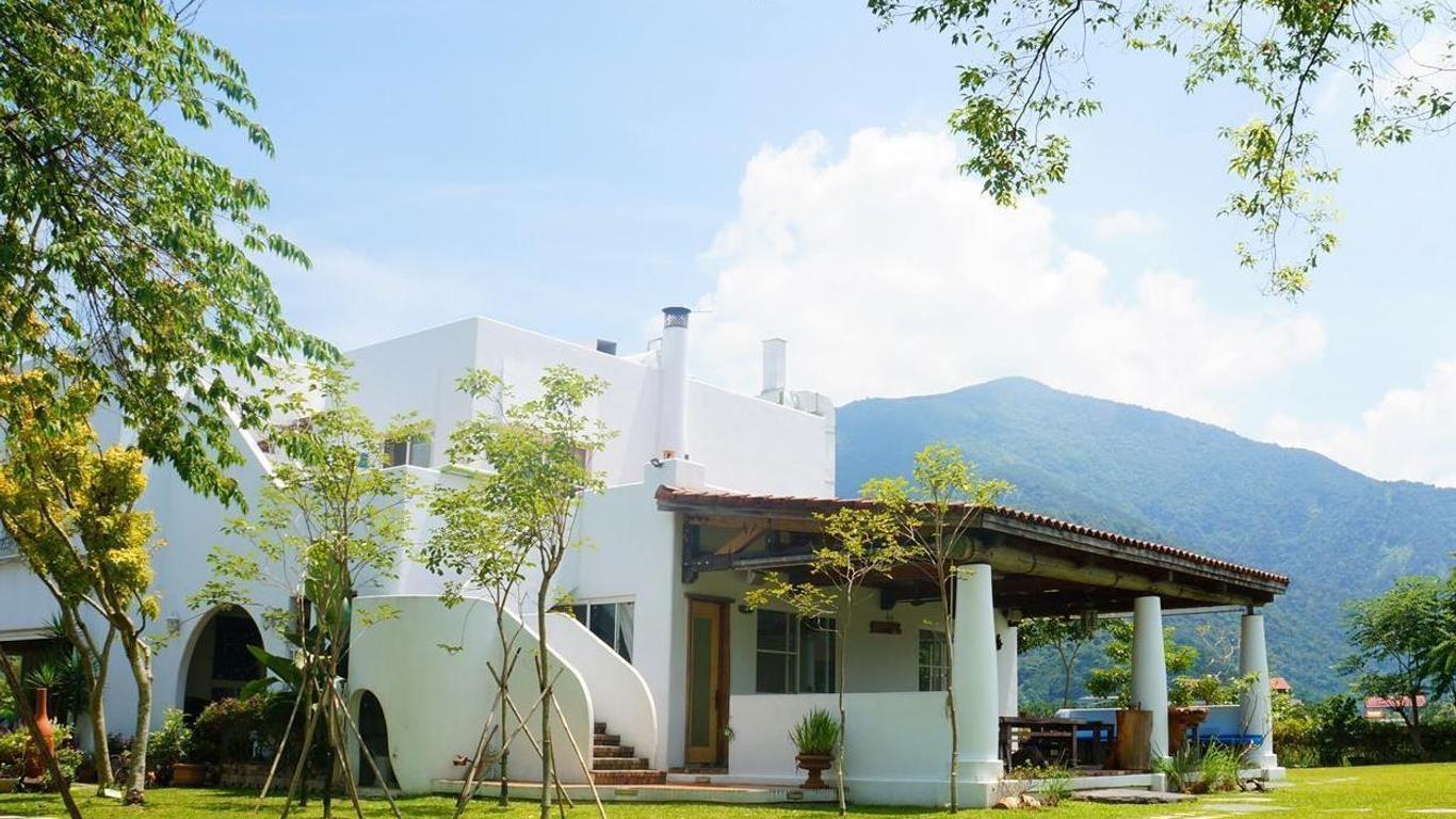 Smile Food Spa Bed and Breakfast