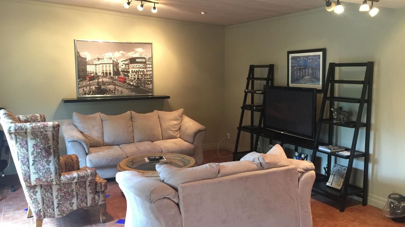 Grey Rose Suites