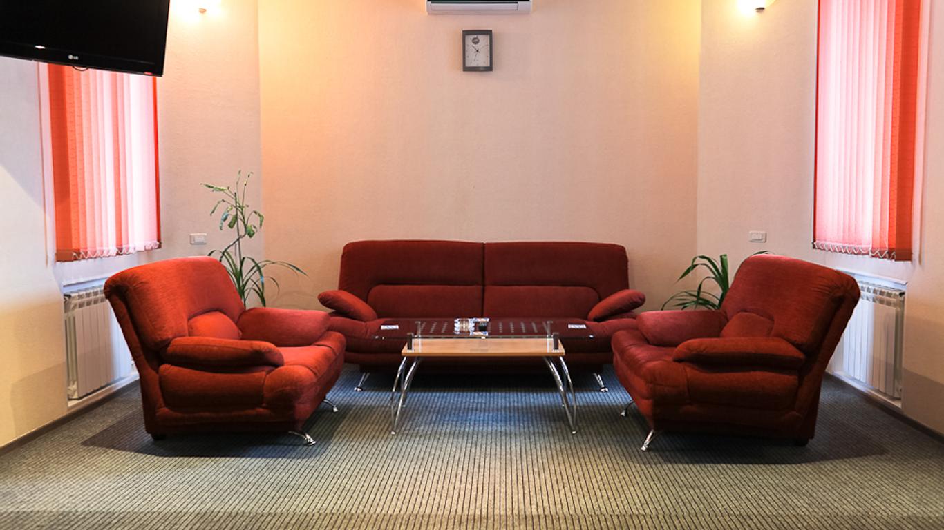 Mini Hotel Tri Kita