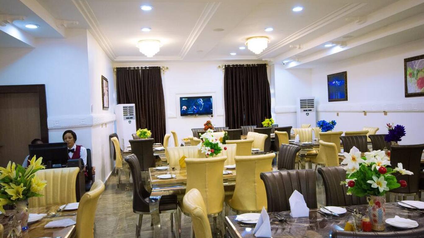 Immaculate Suites & Apartments