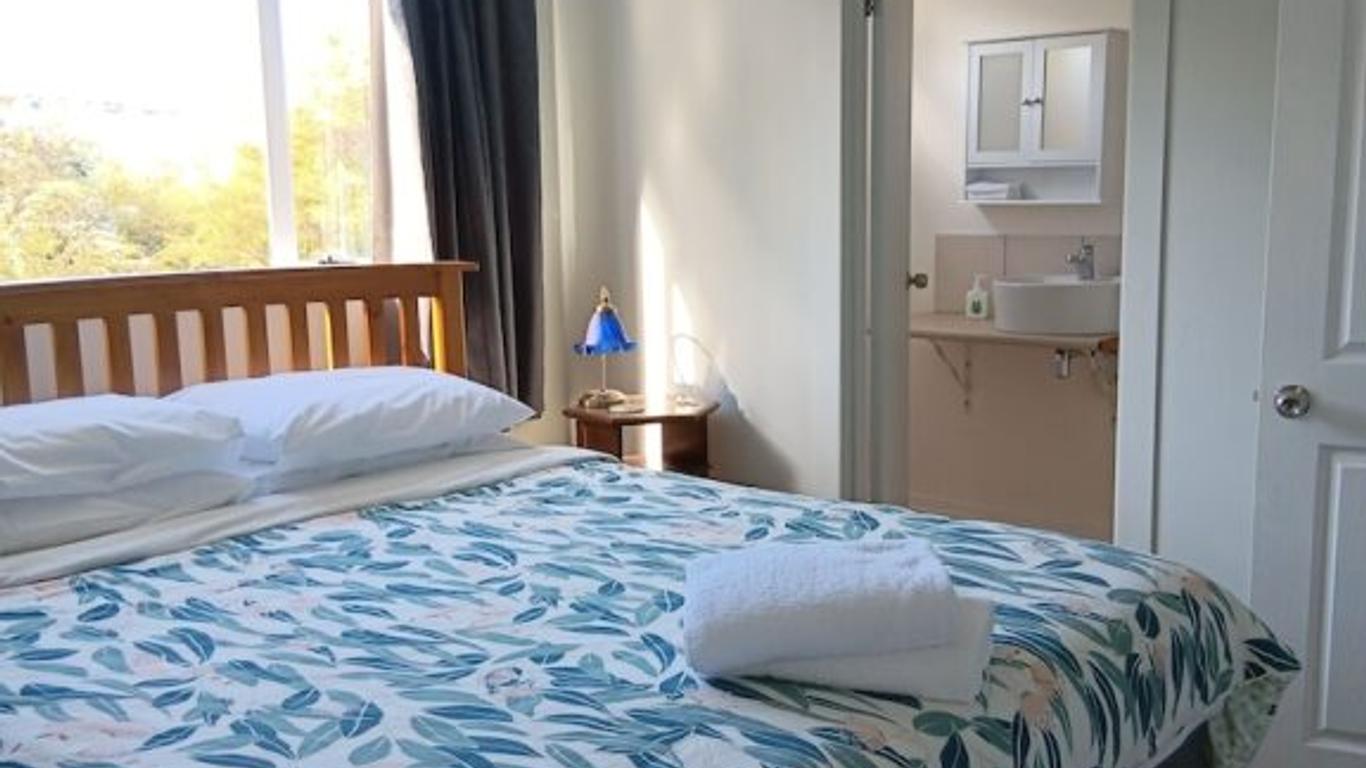 Purple Hen Guest House