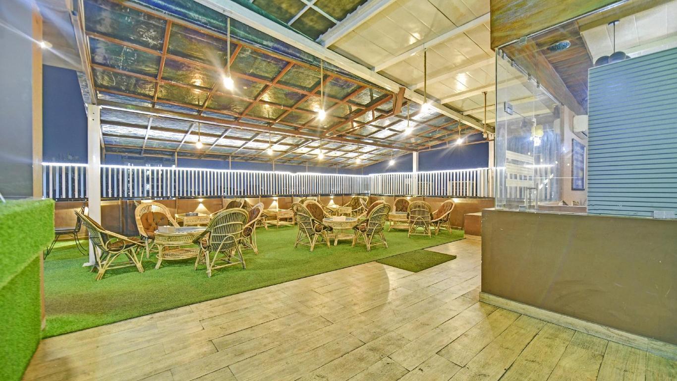 Super Townhouse 828 Hotel Stay Fine
