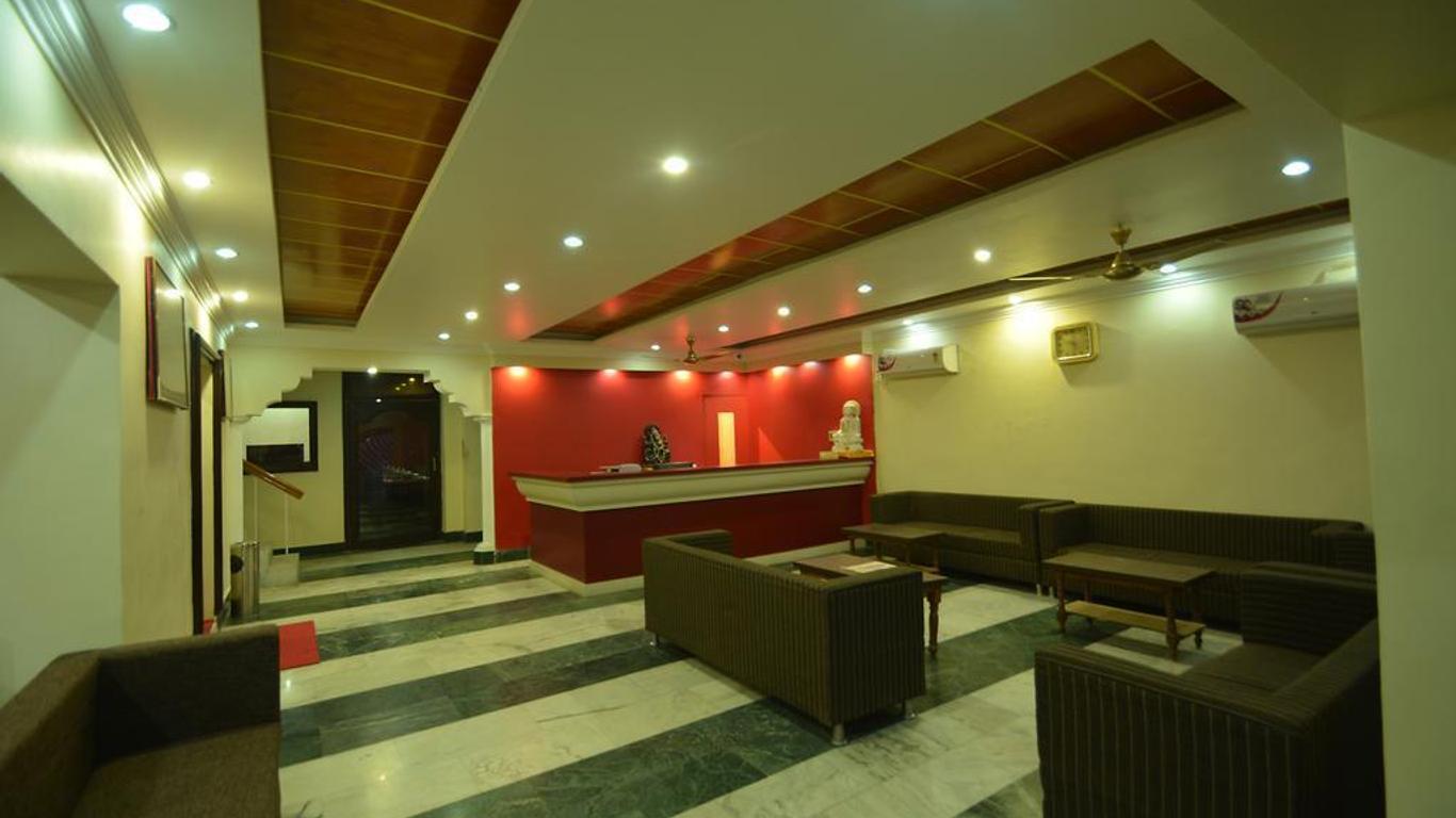 Hotel Shashi International