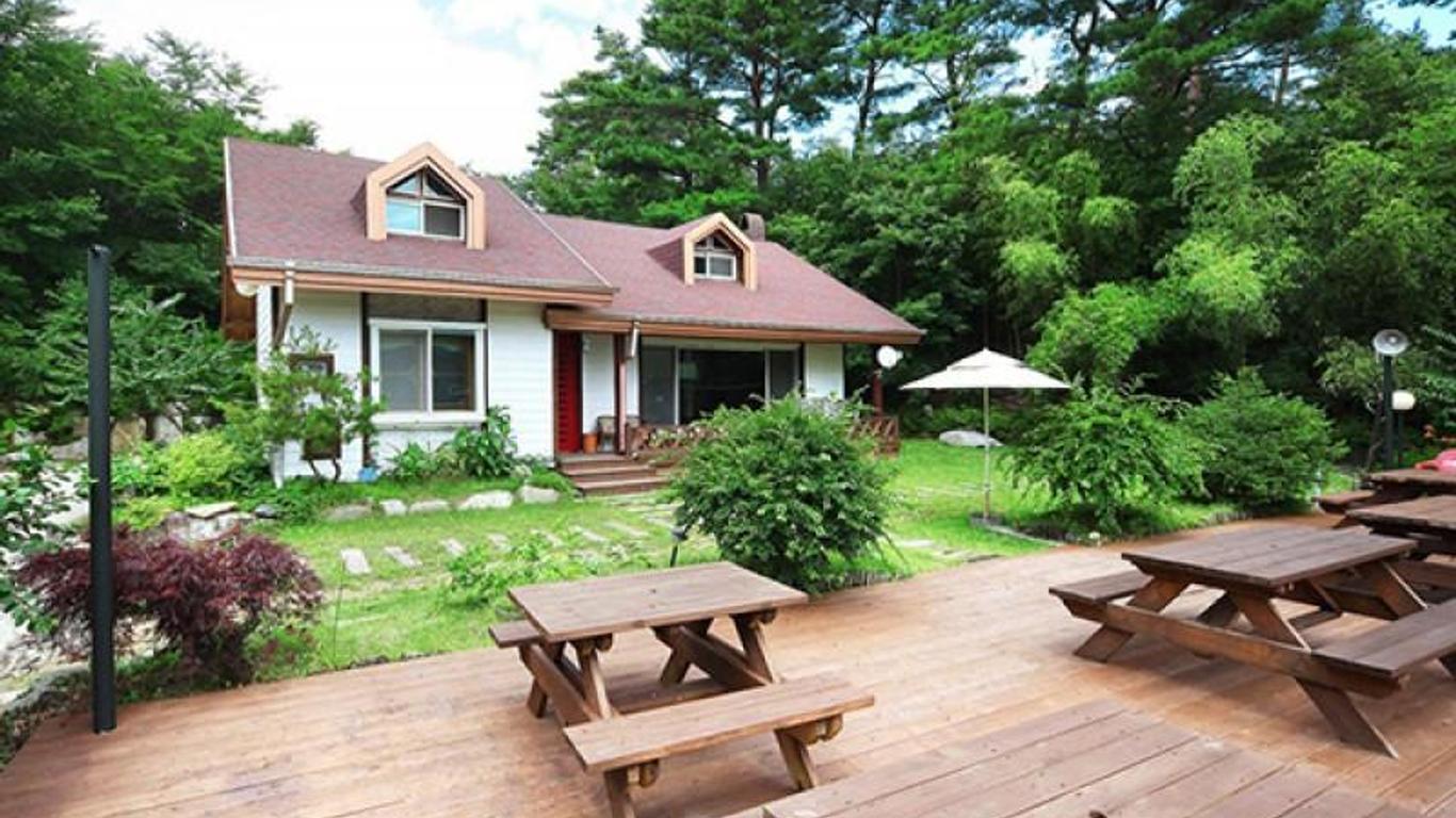 Gangneung Gyeongpo Yangji Pension