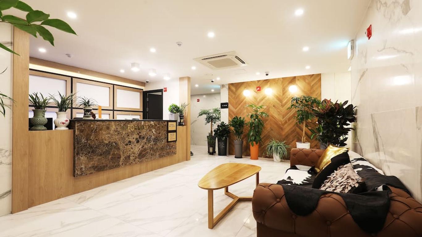 Sm Boutique Hotel