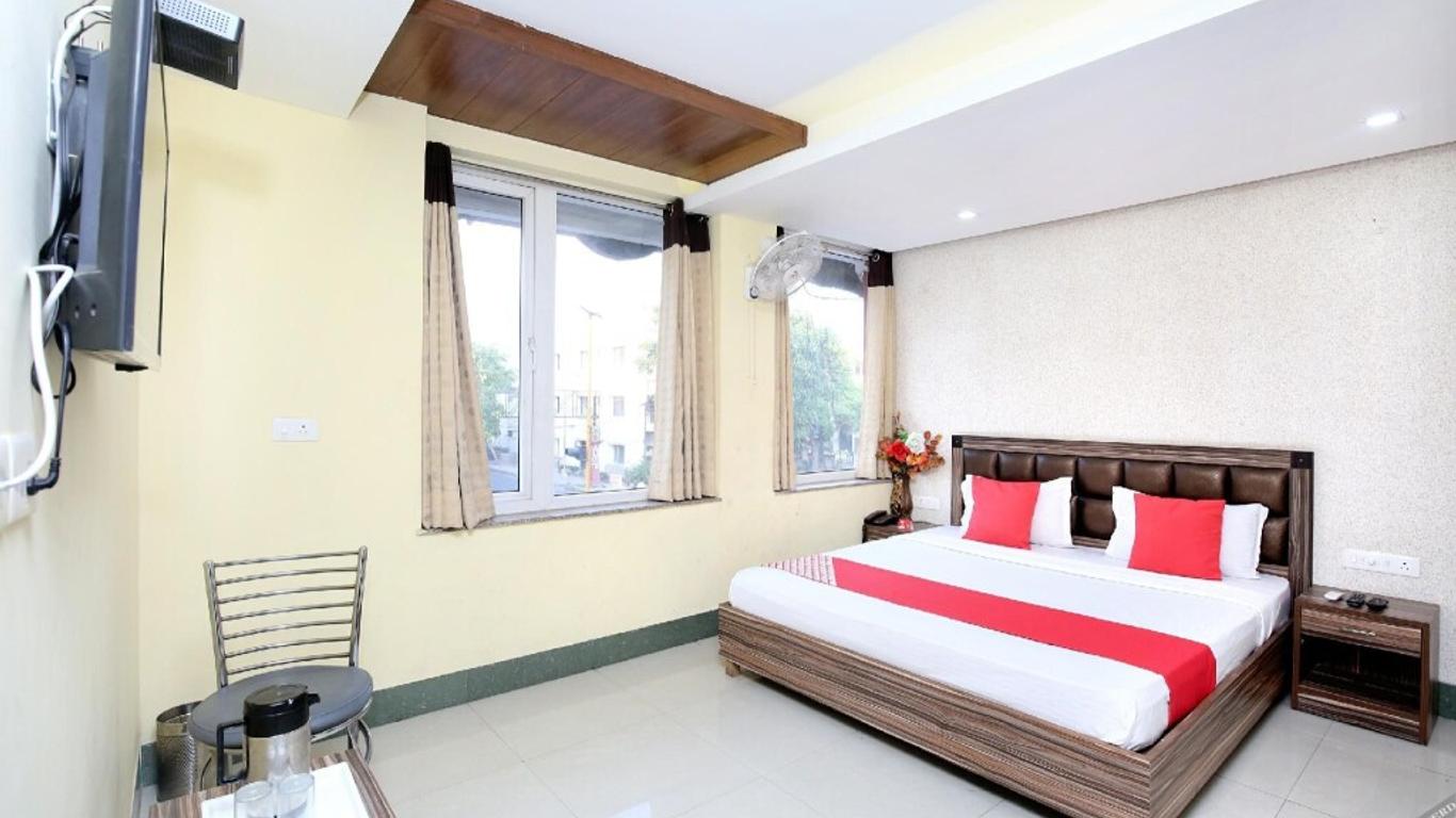 OYO 15030 Hotel Ess Pee Grand