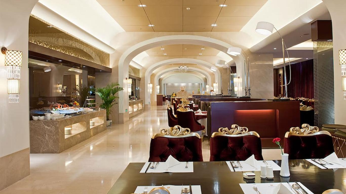 Golden Mountain International Hotel