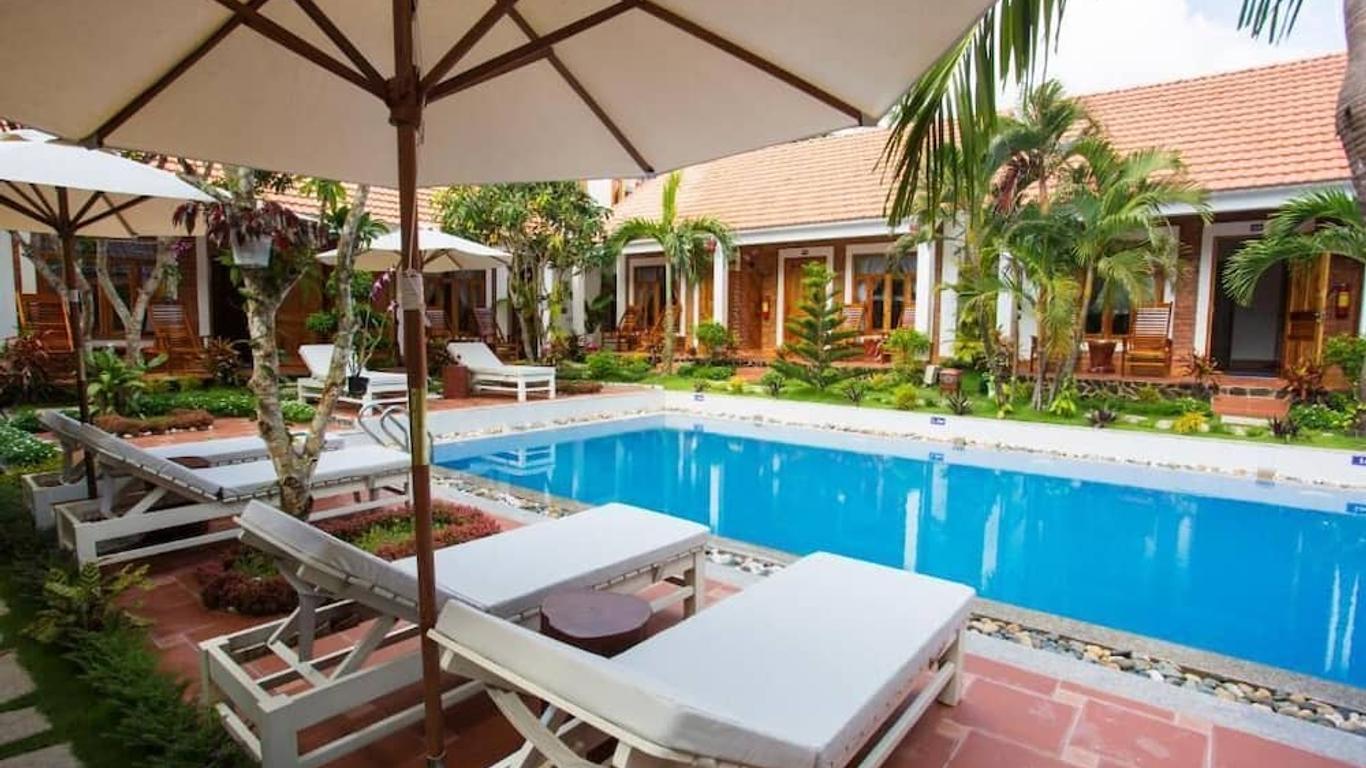 Little Garden Bungalow