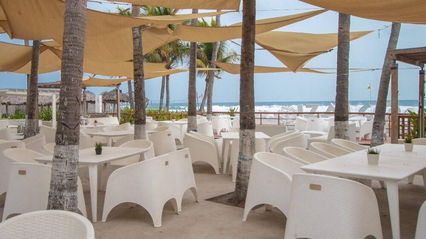 Izalco Hotel & Beach Resort