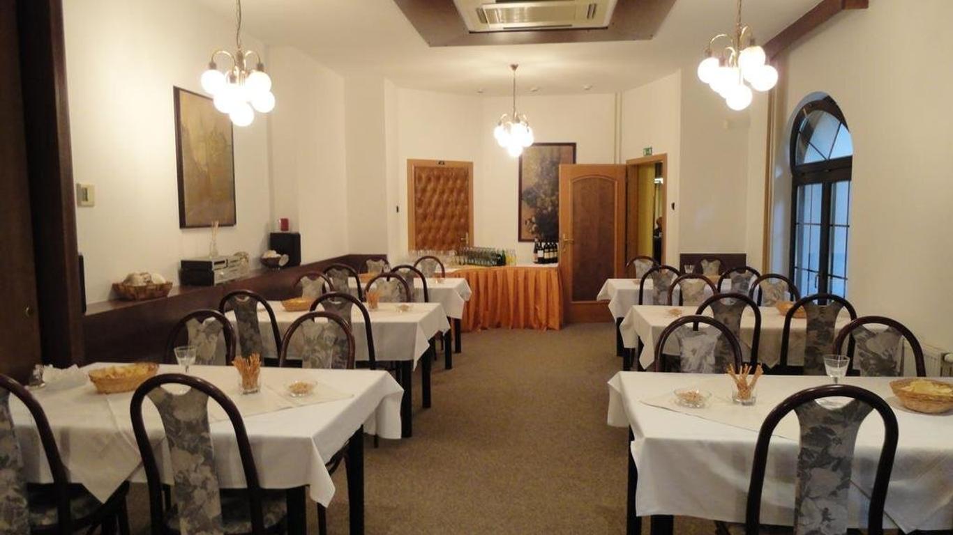 Hotel Sirak