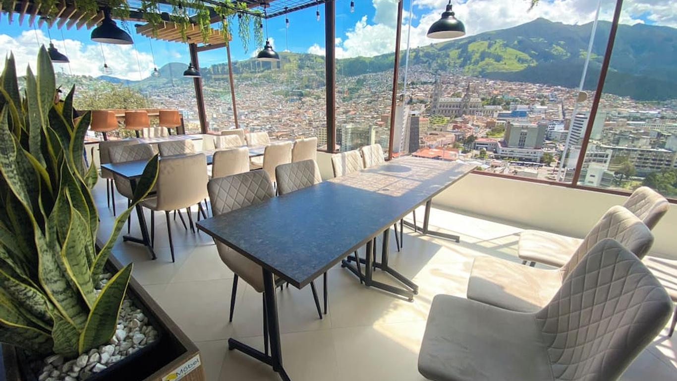 Hostal La Terraza - Roof Terrace Overlooking The North and Historic Centre