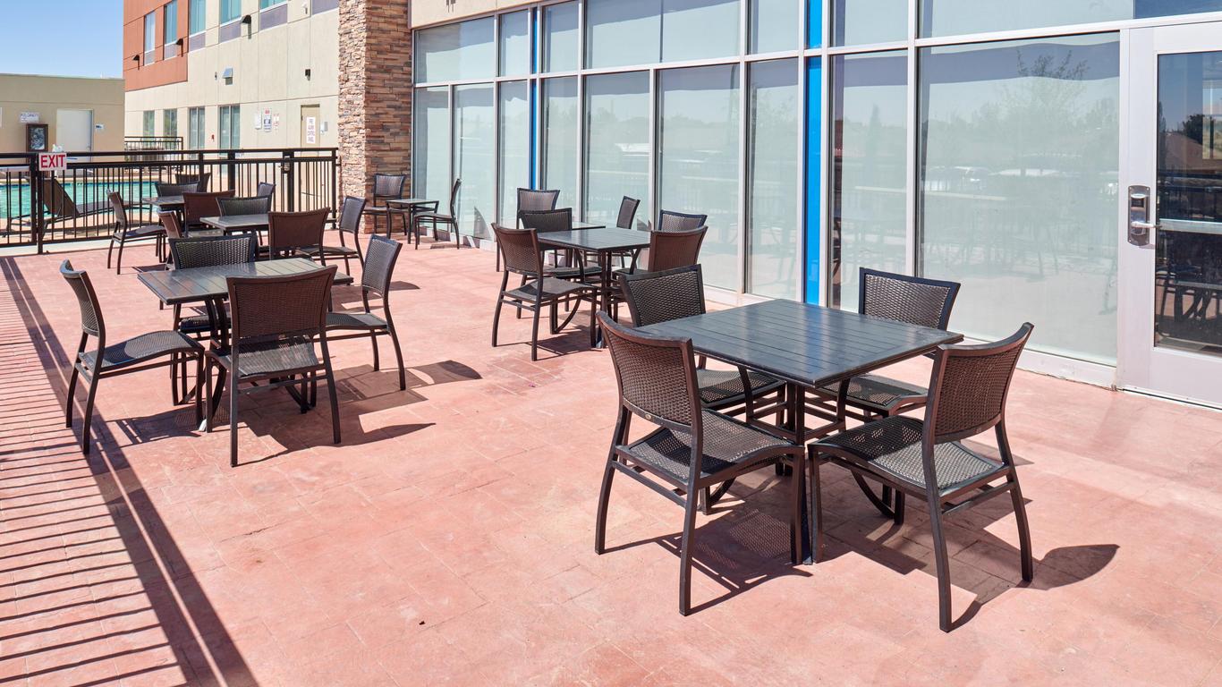 Holiday Inn Express & Suites El Paso East-Loop 375
