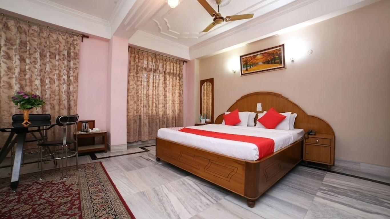 Hotel Priya Palace