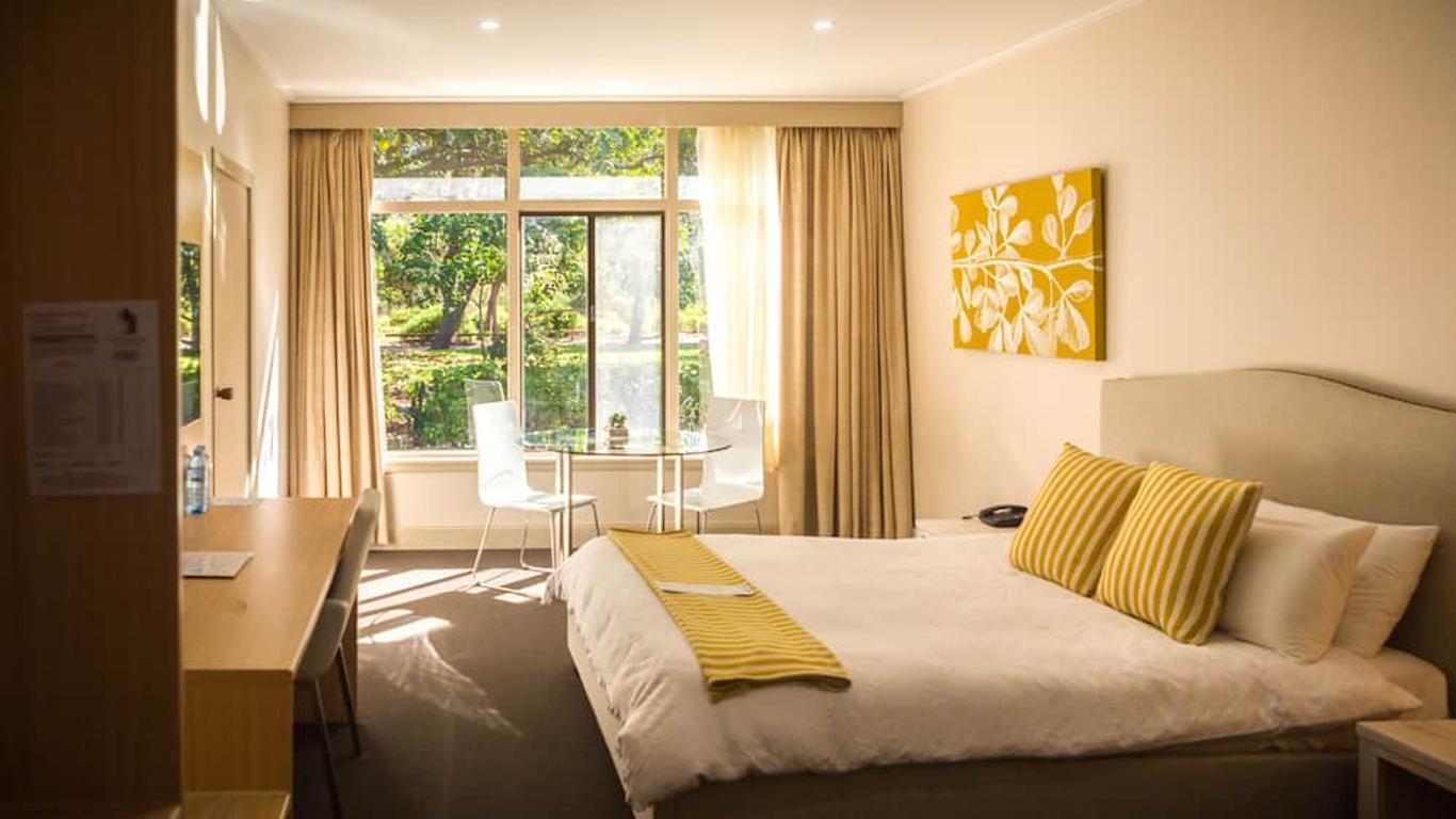 Foreshore Motor Inn