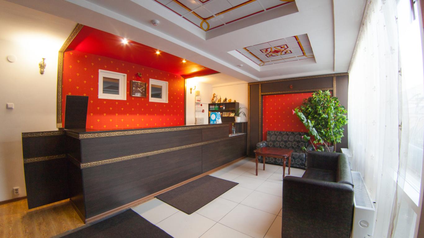 Hotel Red