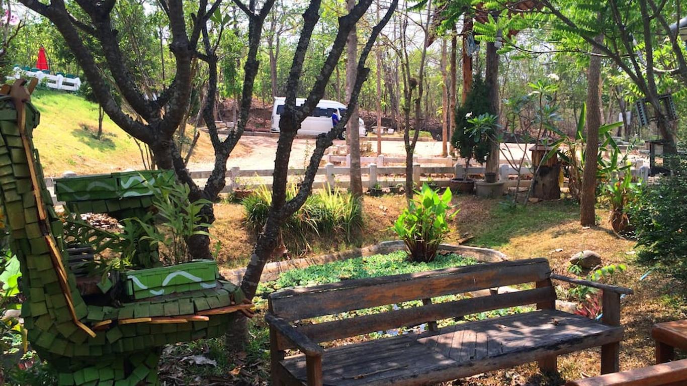 Montri Garden House