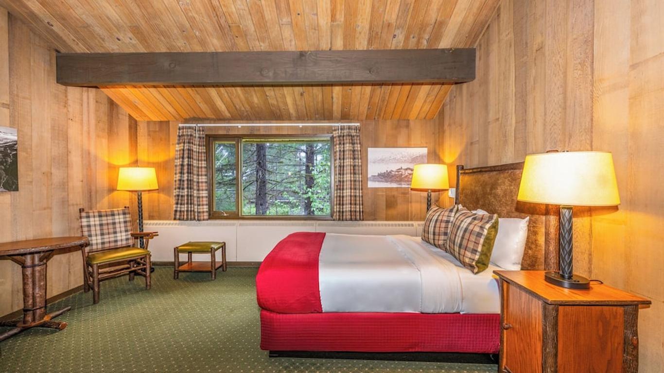 Glacier Bay Lodge