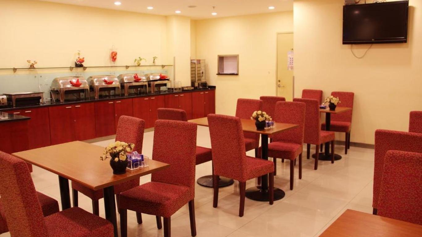 Hanting Express Sanya Jixiang Road