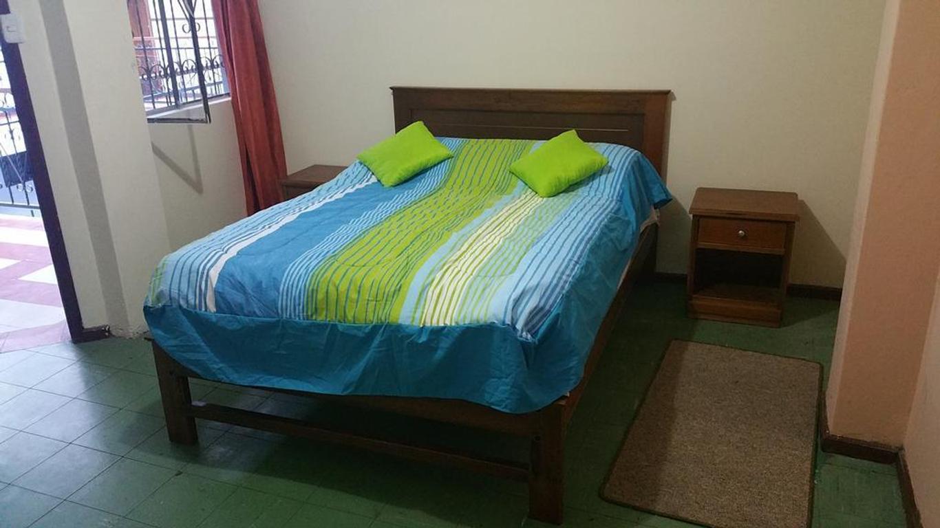Hostal Montufar