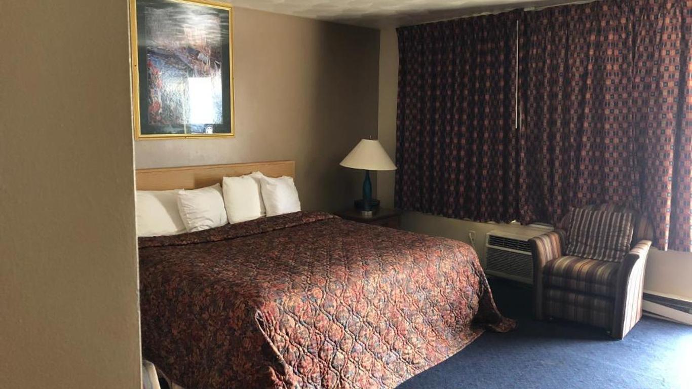 Village Inn Motel Holt