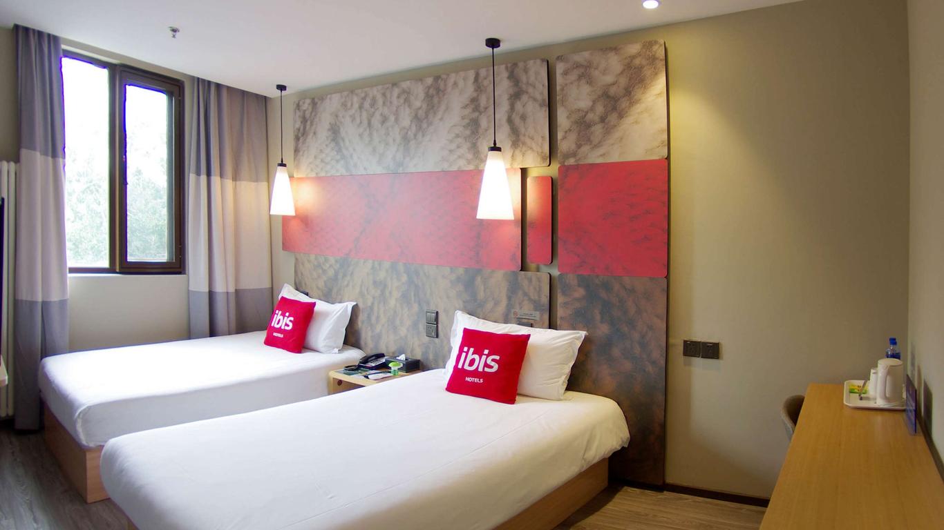 ibis Beijing Tiantandongmen Metro Station Hotel