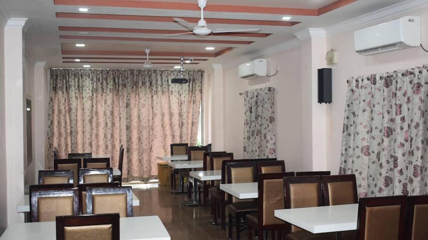 Hotel Aashiyana