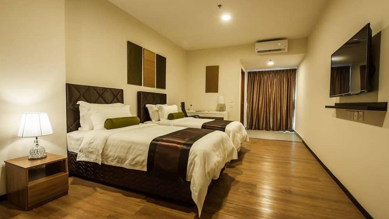 Aman Hills Hotel