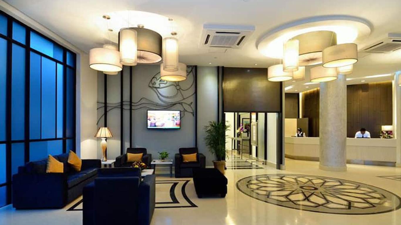 Holiday Villa Hotel & Suites